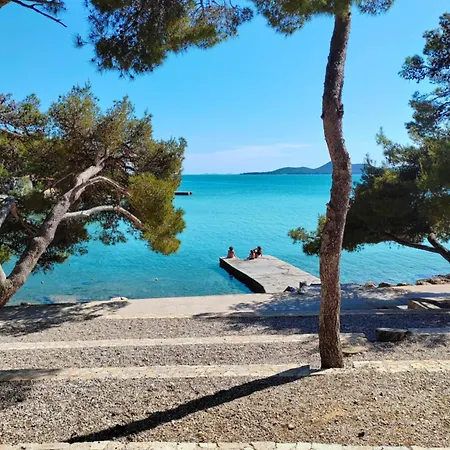 Semesterbostad Apartmanovy Domcek Lija Biograd Na Moru